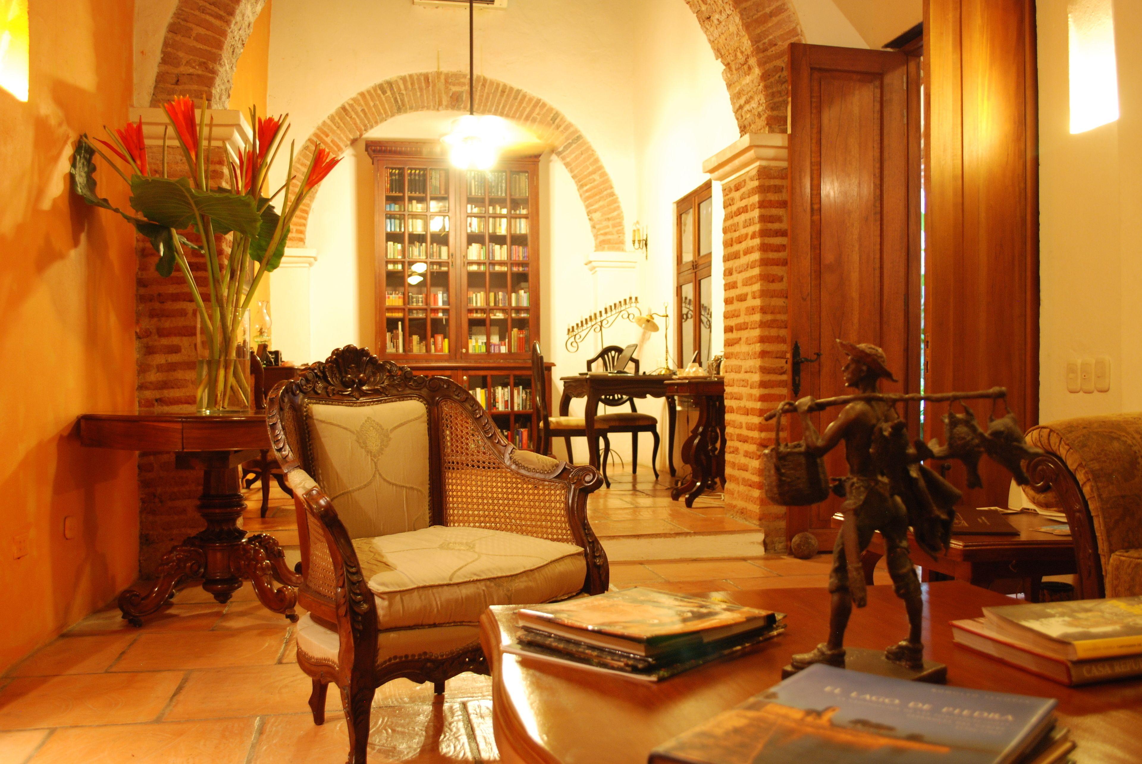 Hotel Alfiz 4*