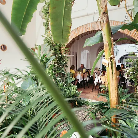 Alfiz Hotel